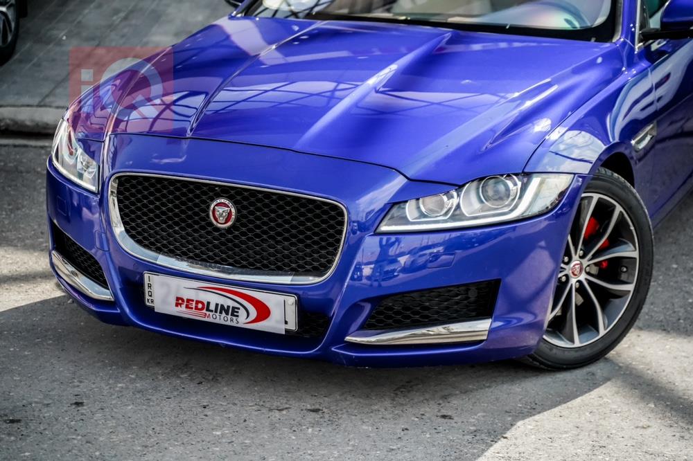 جاكوار XF